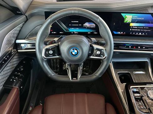 Used 2024 BMW i7 M70 image 13