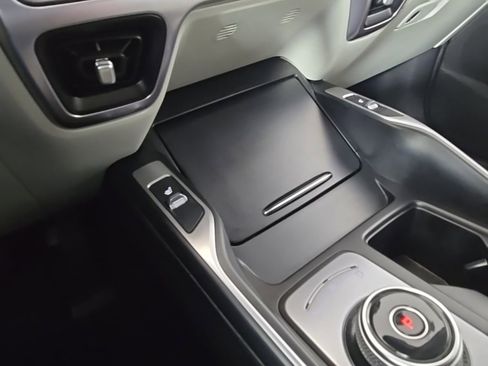 Used 2023 Kia Sorento EX image 23