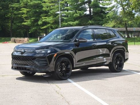 Used 2025 Volkswagen Tiguan SE R-Line AWD/4WD image 21