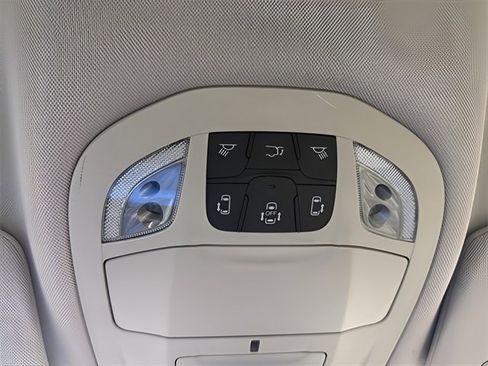 Used 2020 Chrysler Pacifica Touring-L Plus w/ Advanced Safetytec Group image 26