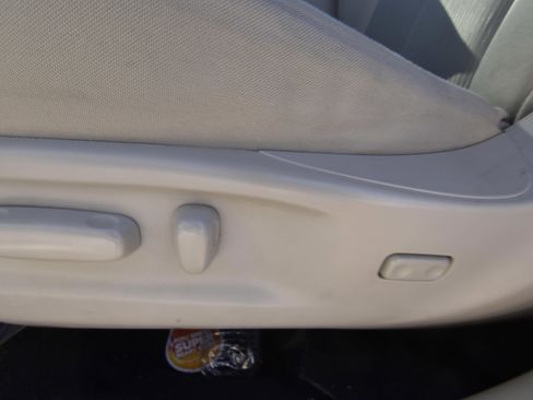 Used 2011 Toyota Venza image 9