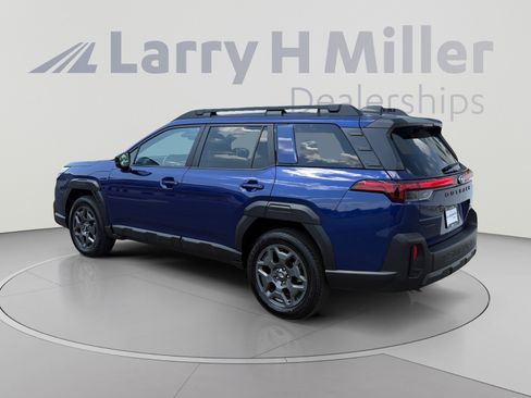 Used 2026 Subaru Outback Premium AWD/4WD image 3