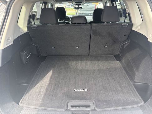 Used 2025 Nissan Rogue SV FWD image 26