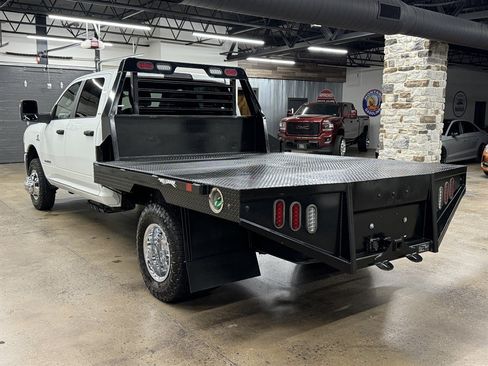 Used 2024 RAM 3500 SLT w/ Quick Order Package 2YG SLT AWD/4WD image 11