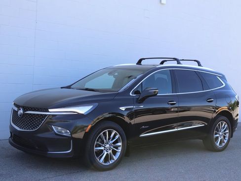 Used 2023 Buick Enclave Avenir w/ Avenir Technology Package AWD/4WD image 8
