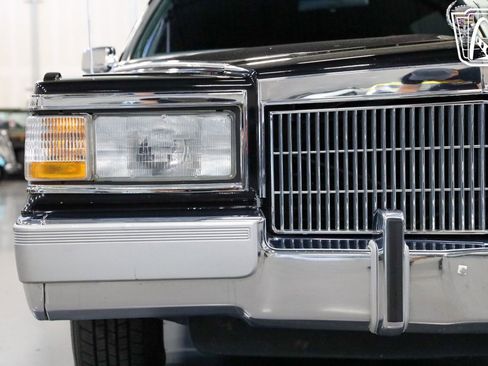 Used 1992 Cadillac Brougham Limousine image 12