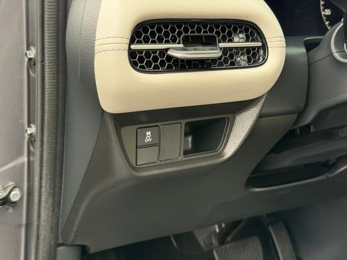 Used 2024 Honda HR-V EX-L image 15