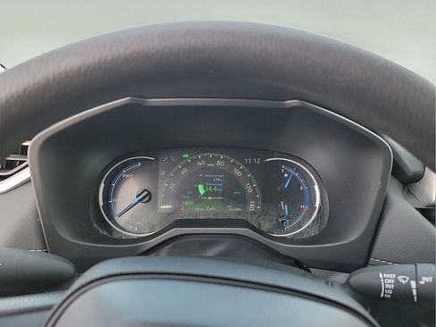 Used 2025 Toyota RAV4 XLE image 18