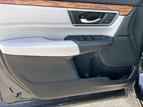 Used 2018 Honda CR-V Touring image 21
