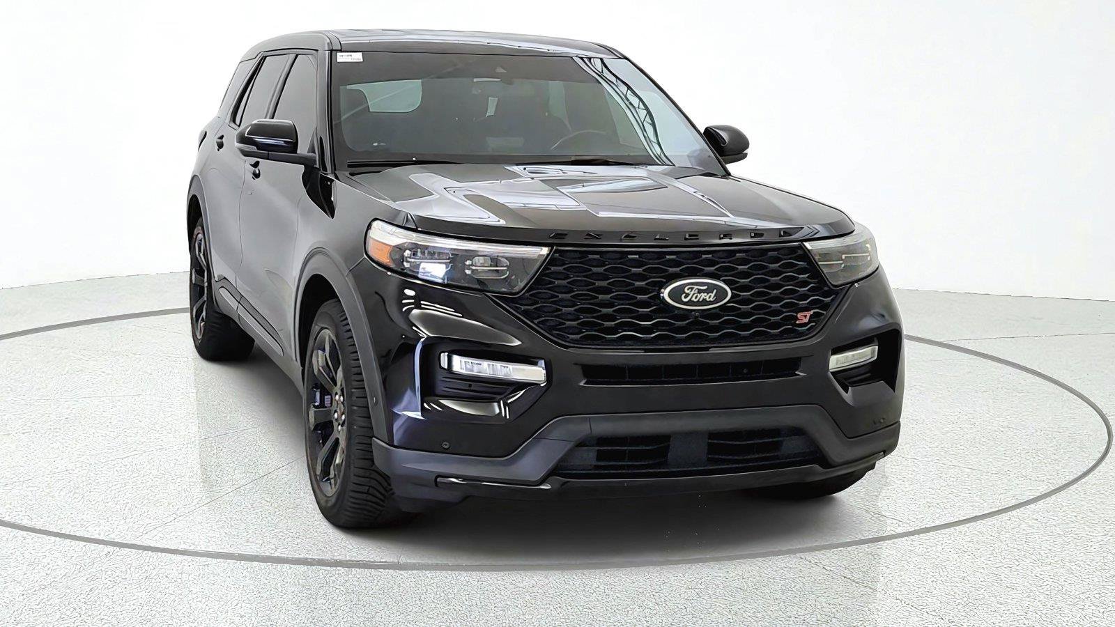 Used 2022 Ford Explorer ST w/ Equipment Group 401A AWD/4WD image 2