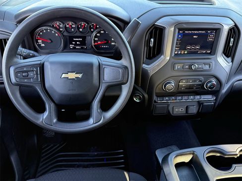 Certified 2024 Chevrolet Silverado 1500 Custom image 12