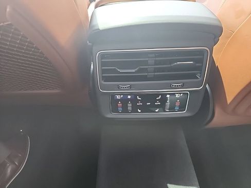 Used 2025 Audi Q7 3.0T Prestige w/ Prestige Package AWD/4WD image 10
