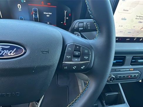 New 2025 Ford Maverick Lobo image 28