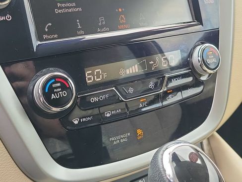 Used 2022 Nissan Murano SL w/ SL Moonroof Package AWD/4WD image 16