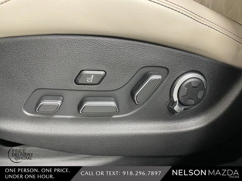 Used 2025 Genesis GV70 3.5T Sport w/ Sport Advanced Package image 21