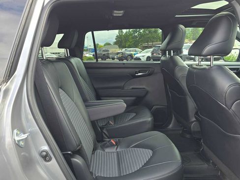 Certified 2026 Toyota Highlander XSE AWD/4WD image 12