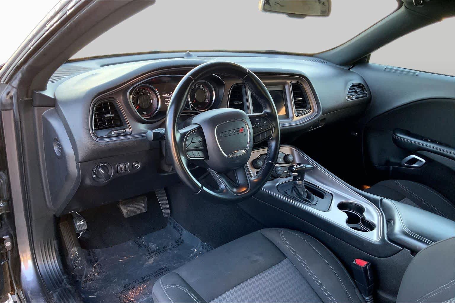 Used 2023 Dodge Challenger SXT RWD image 14