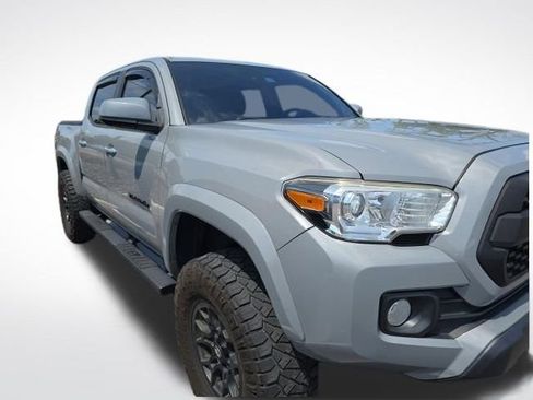 Used 2020 Toyota Tacoma SR5 image 3