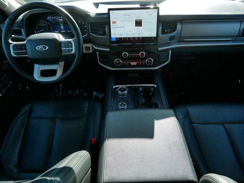 Certified 2024 Ford Expedition XLT image 14