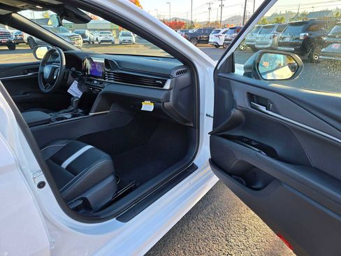 Certified 2026 Toyota Camry SE FWD image 14