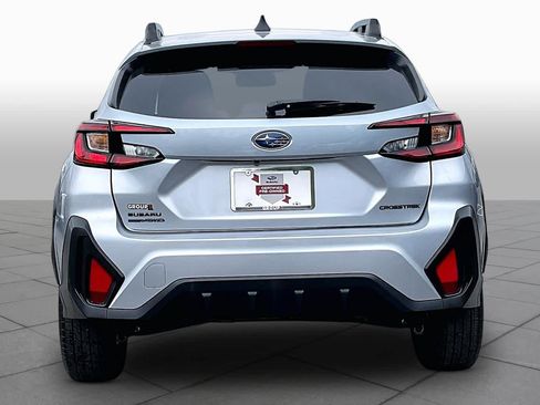 Used 2026 Subaru Crosstrek 2.5i Premium AWD/4WD image 5