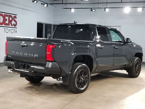 Used 2024 Toyota Tacoma SR image 7