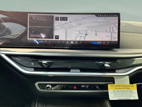 Used 2026 BMW X7 xDrive40i image 12
