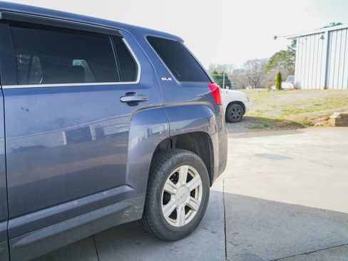 Used 2014 GMC Terrain SLE image 28