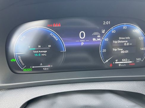 New 2025 Toyota Crown Signia image 16