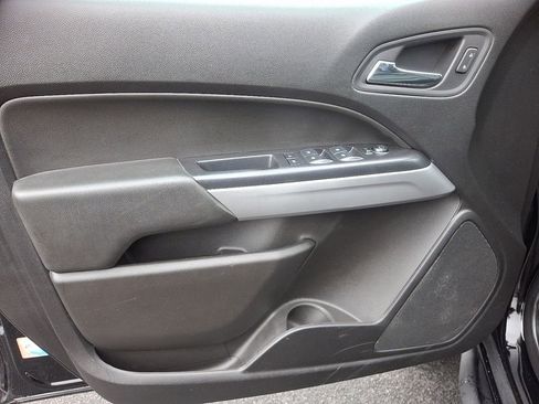 Used 2019 Chevrolet Colorado ZR2 w/ ZR2 Midnight Special Edition image 13