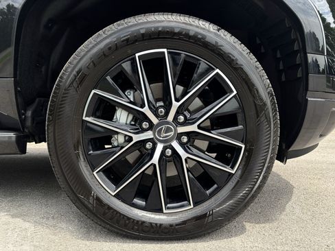 Used 2026 Lexus GX 550 w/ Accessory Package (2T) AWD/4WD image 14