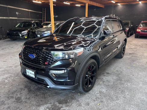 Used 2020 Ford Explorer ST w/ ST Street Pack AWD/4WD image 3
