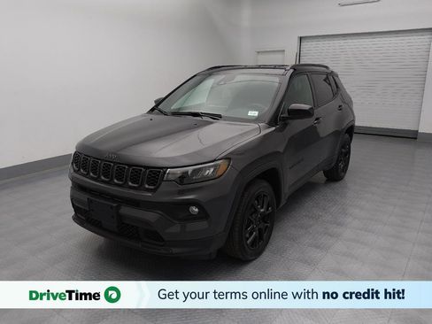 Used 2024 Jeep Compass Latitude w/ Altitude Special Edition image 1