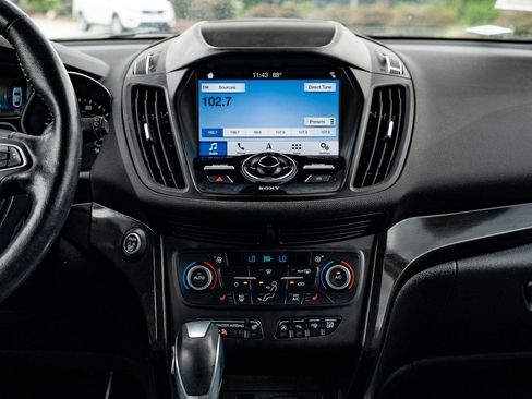 Used 2019 Ford Escape Titanium AWD/4WD image 28