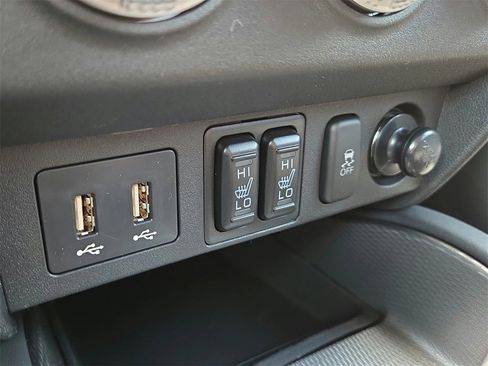 Used 2025 Mitsubishi Outlander Sport LE image 15