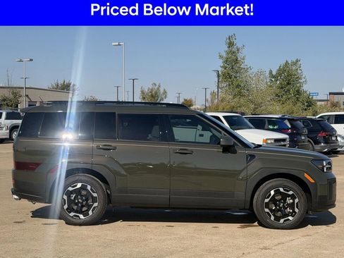 Used 2025 Hyundai Santa Fe SEL image 3