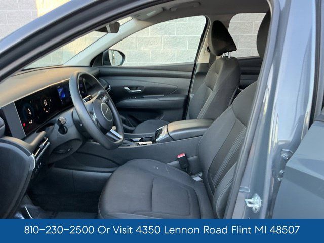 Used 2025 Hyundai Tucson SEL AWD/4WD image 14