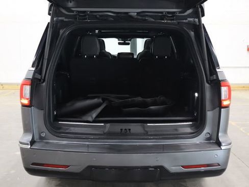 Used 2021 Lincoln Navigator L Reserve image 17