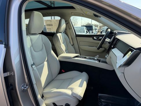 New 2026 Volvo XC60 B5 Ultra w/ Protection Package Premier image 8