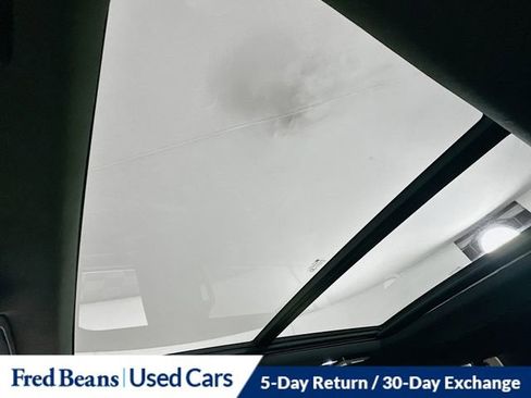 Used 2022 Chevrolet Suburban LT w/ LT Signature Plus Package image 23