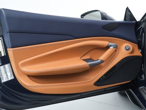 Certified 2022 Ferrari F8 Tributo image 22