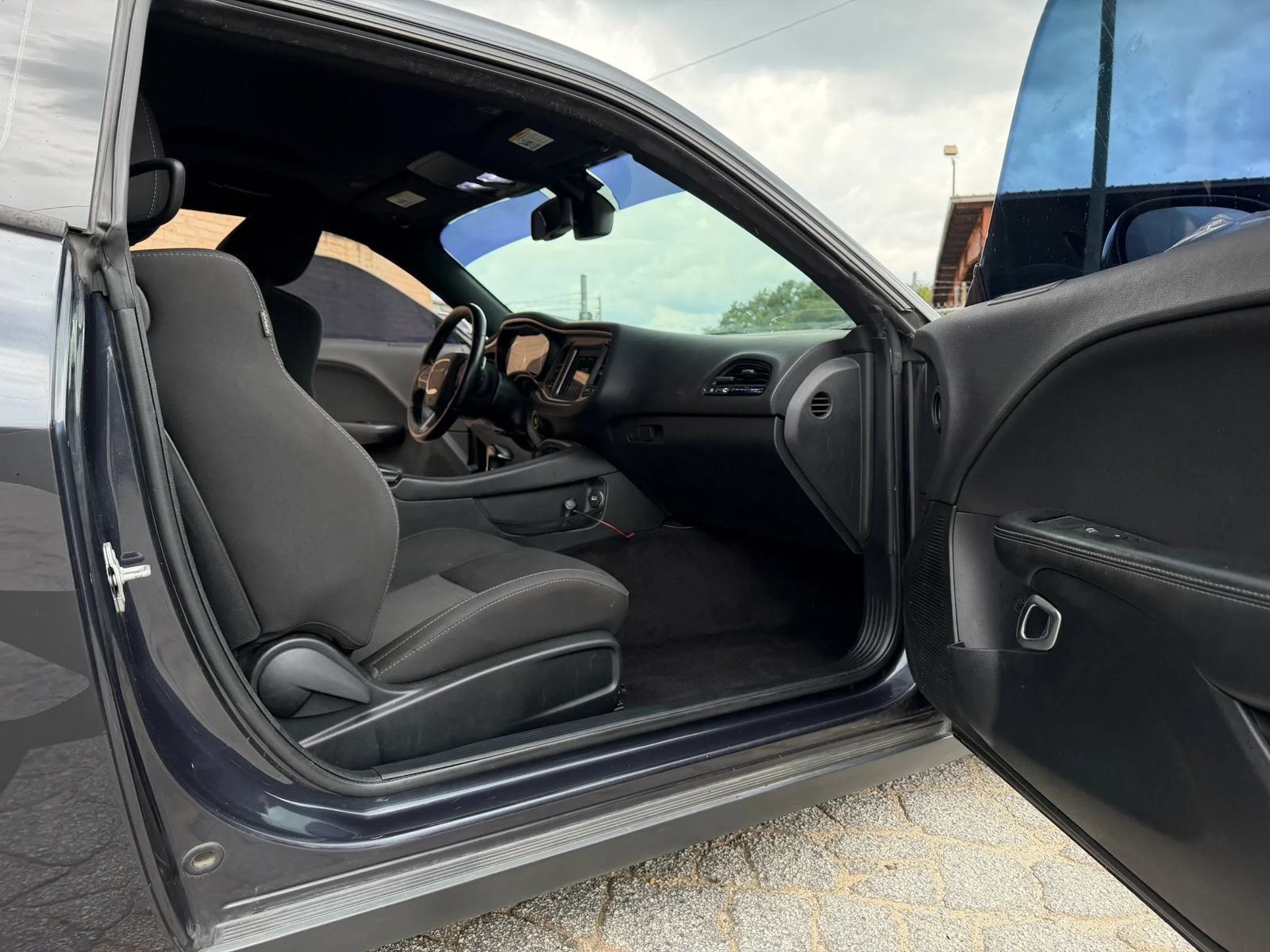 Used 2019 Dodge Challenger R/T RWD image 11