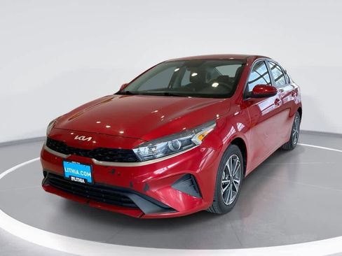 Used 2023 Kia Forte LXS image 1