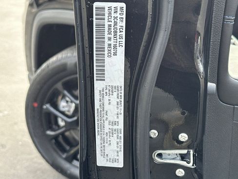 New 2026 Jeep Compass Latitude image 32