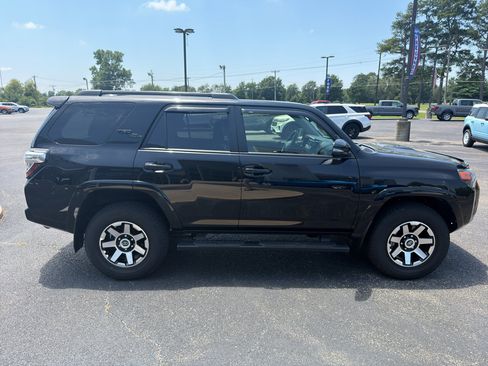 Used 2024 Toyota 4Runner TRD Off-Road Premium w/ Moonroof Package AWD/4WD image 5