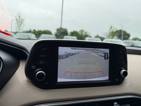 Used 2019 Hyundai Santa Fe SEL FWD image 16