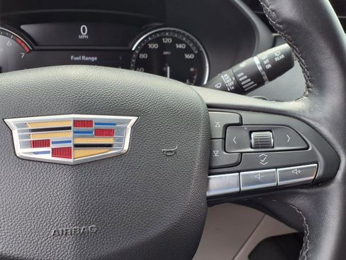 Used 2022 Cadillac XT4 Luxury image 23