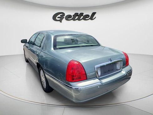 Used 2004 Lincoln Town Car Ultimate image 8