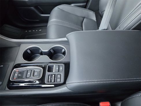 New 2025 Honda Pilot Touring image 23