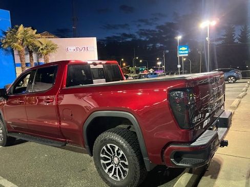 Used 2022 GMC Sierra 1500 AT4 w/ AT4 Premium Package image 6